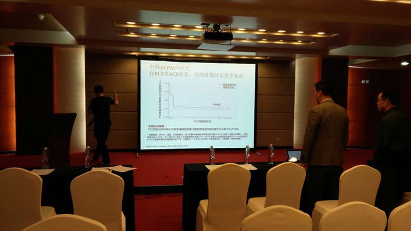育婴师实操培训包过班，如何选择性价比高的课程？**